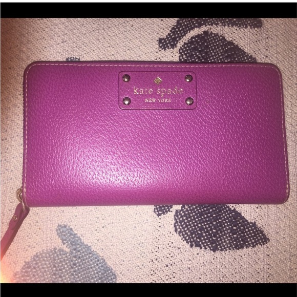 Kate Spade Wellesley Neda zip Wallet - Picture 1 of 7